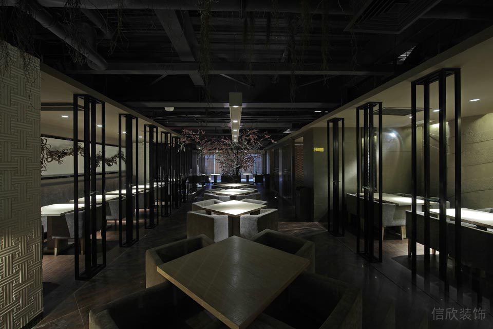 日本料理店安靜舒適的用餐區(qū)