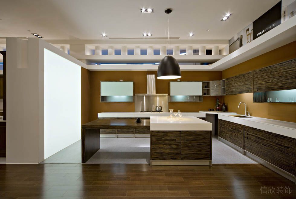 廚房炊具展示胡桃木柜體白色石英石臺面