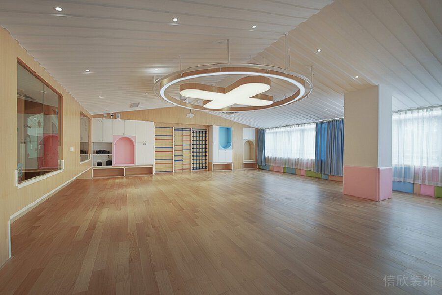 多功能現(xiàn)代教室裝修天花led創(chuàng)意吊頂培訓(xùn)機(jī)構(gòu)設(shè)計圖