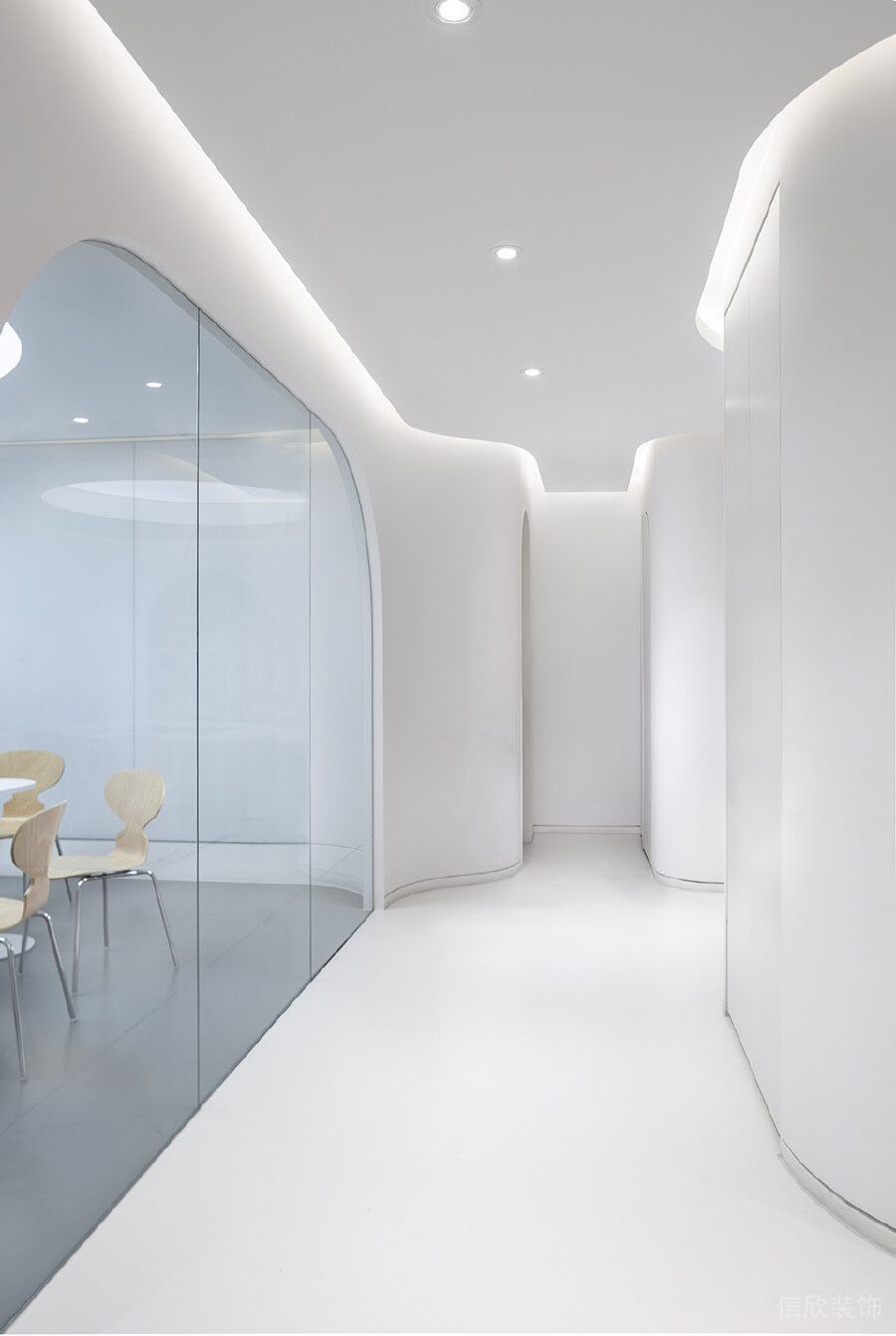 奶油白科技設(shè)計(jì)機(jī)構(gòu)過(guò)道弧形