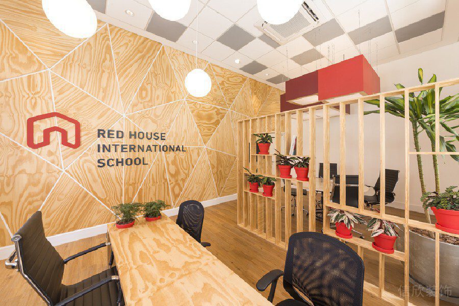 幾何創(chuàng)意機(jī)構(gòu)簡(jiǎn)約風(fēng)裝修設(shè)計(jì)鏤空木飾面收納墻柜