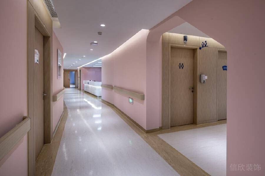 原木風(fēng)粉色衛(wèi)生間過道裝修設(shè)計效果圖