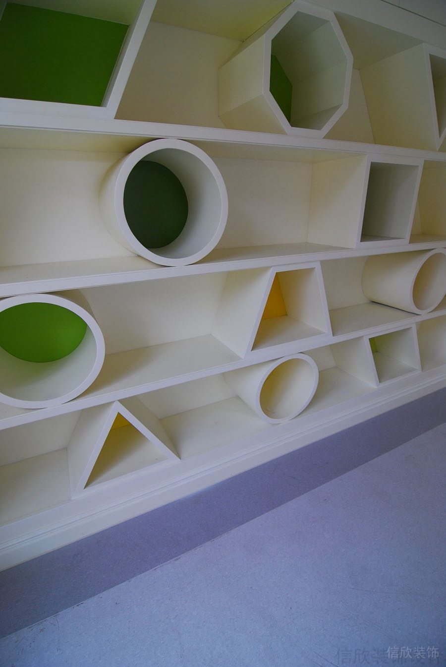 深圳西城幼兒園裝修設(shè)計_信欣幼兒園學(xué)校裝修設(shè)計