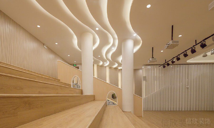 階梯式開放式木質(zhì)效果圖辦公室射燈設(shè)計圖