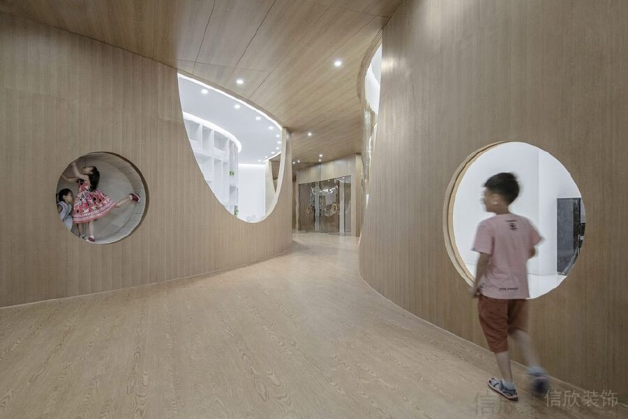 木質(zhì)極簡現(xiàn)代墻體設(shè)計(jì)現(xiàn)代簡約風(fēng)裝修效果