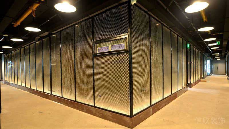 工業(yè)風格辦公室鐵網裝飾隔斷