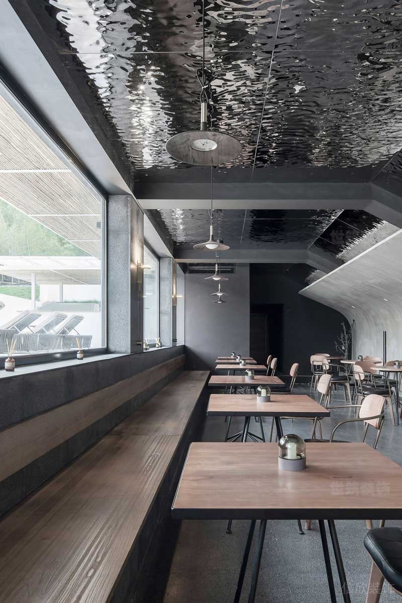 工業(yè)現(xiàn)代風餐飲空間公共區(qū)陳設(shè)