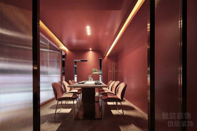 后現(xiàn)代輕奢風格餐飲空間特色包房