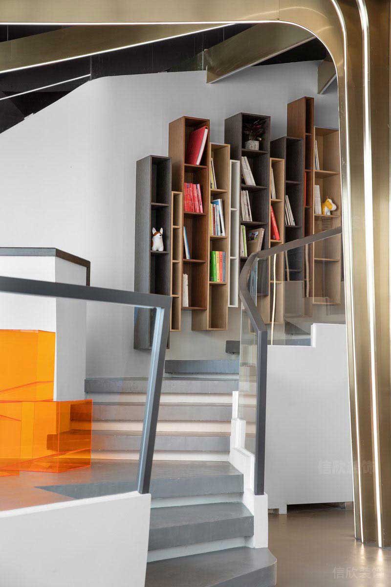 樓梯墻面書柜設計效果