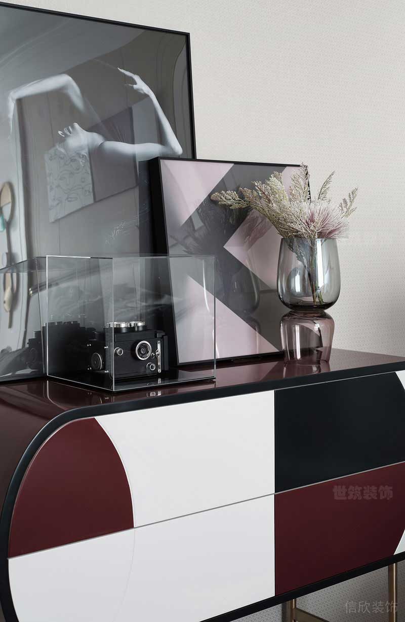 現(xiàn)代風(fēng)格家庭玄關(guān)裝飾柜