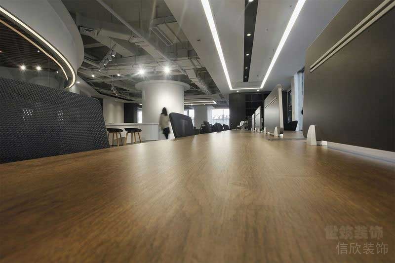 現代工業(yè)風辦公室辦公桌