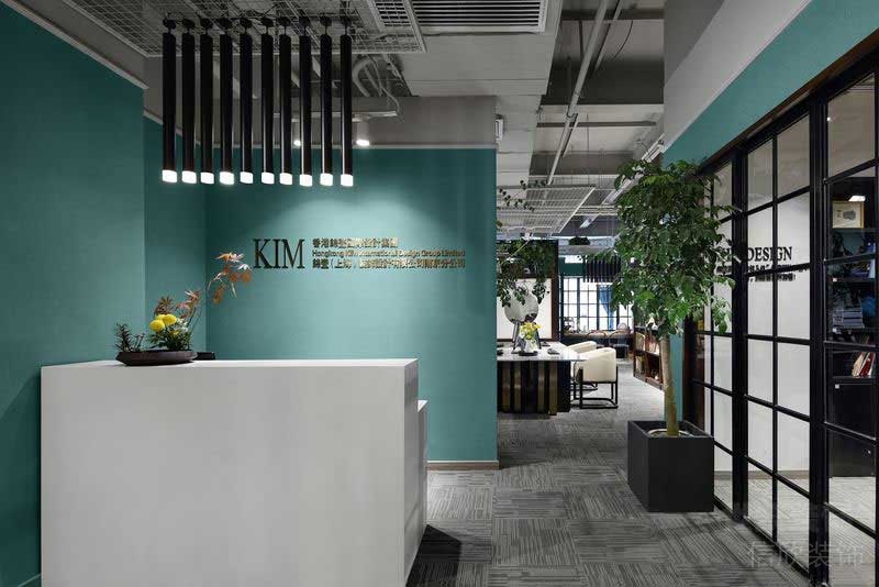 現代工業(yè)風辦公室純白調服務臺