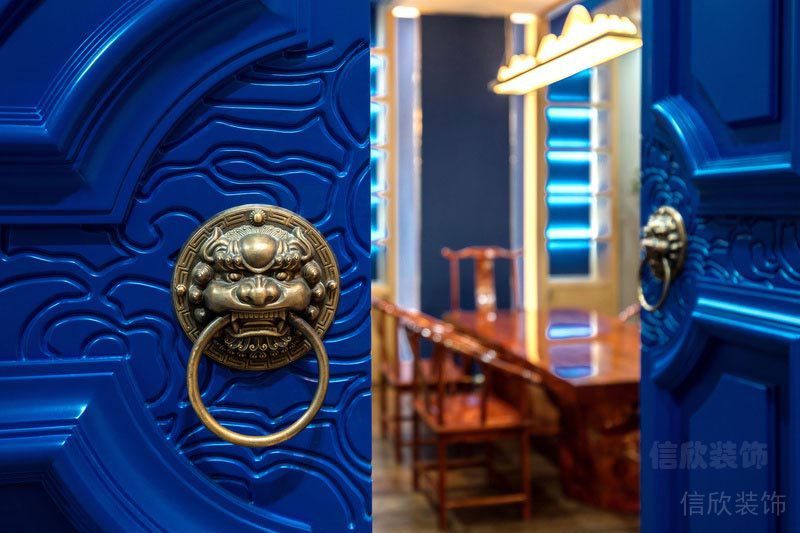深圳南山現(xiàn)代中式風(fēng)格辦公室裝修寶石藍(lán)門板效果圖