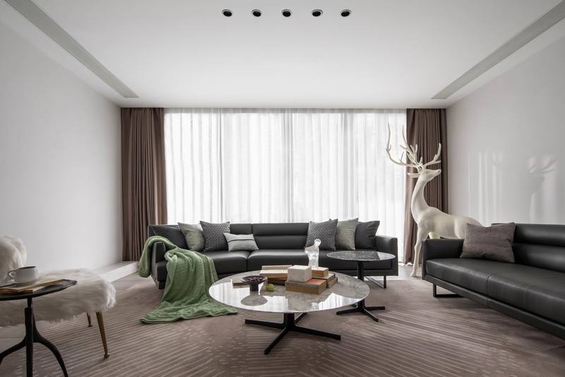 深圳羅湖區(qū)極簡(jiǎn)風(fēng)80平方復(fù)式小戶型裝修設(shè)計(jì)起居室