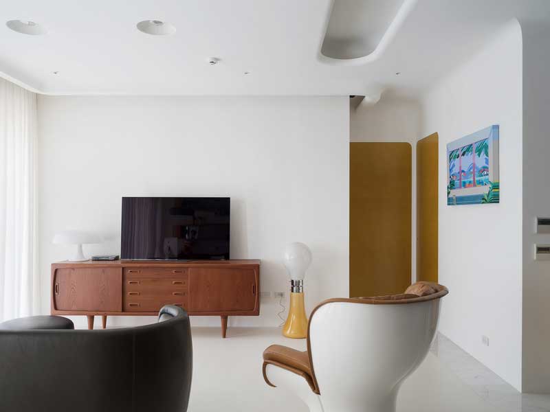 深圳龍崗后現(xiàn)代藍色調三居室裝修圖電視背景墻 深圳龍崗后現(xiàn)代藍色調三居室裝修圖電視背景墻