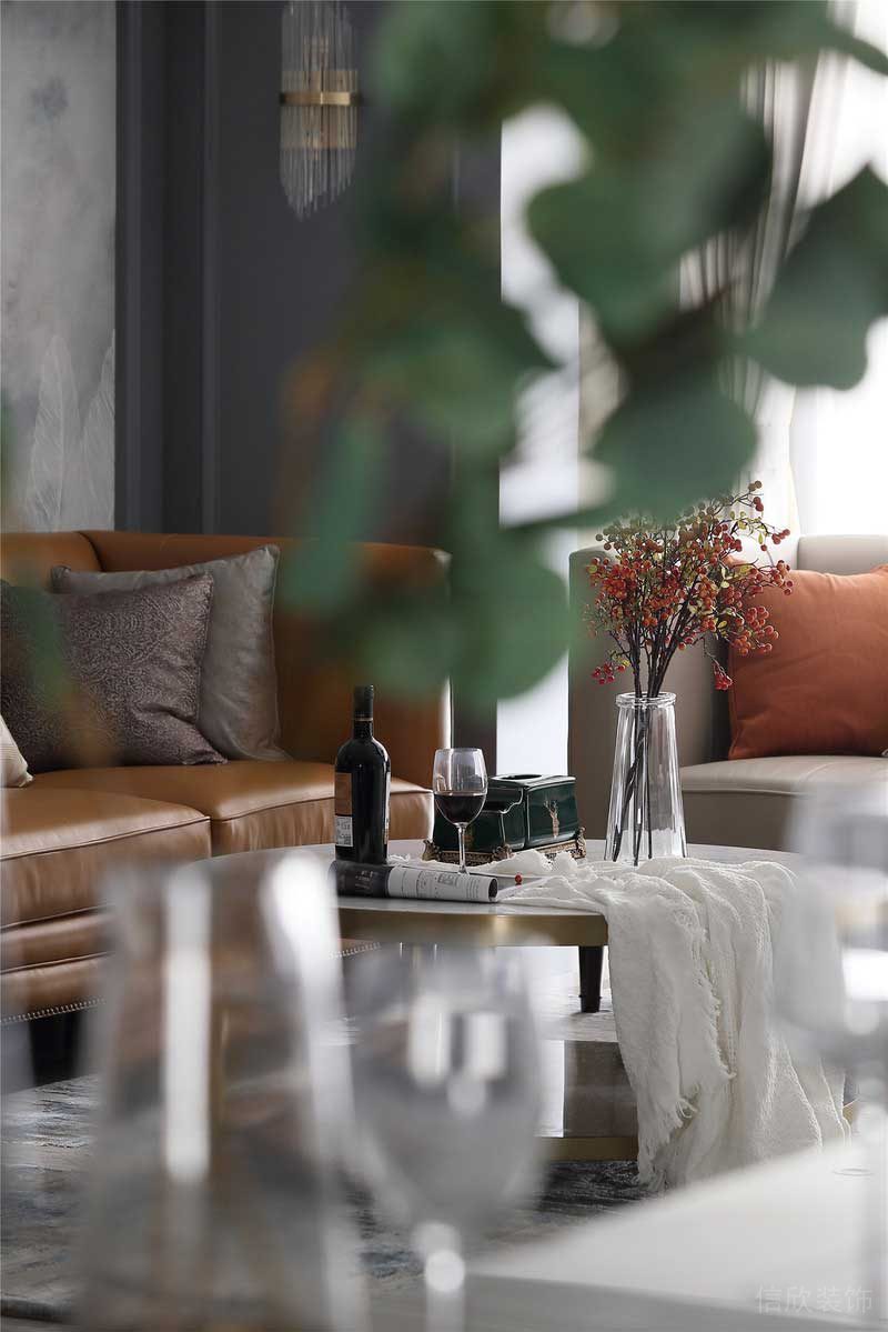 深圳寶安意式輕奢風100平方三房裝修施工藝術裝飾品 深圳寶安意式輕奢風100平方三房裝修施工藝術裝飾品