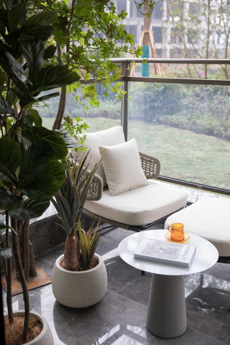 深圳鹽田現(xiàn)代輕奢家居裝修設(shè)計(jì)陽臺