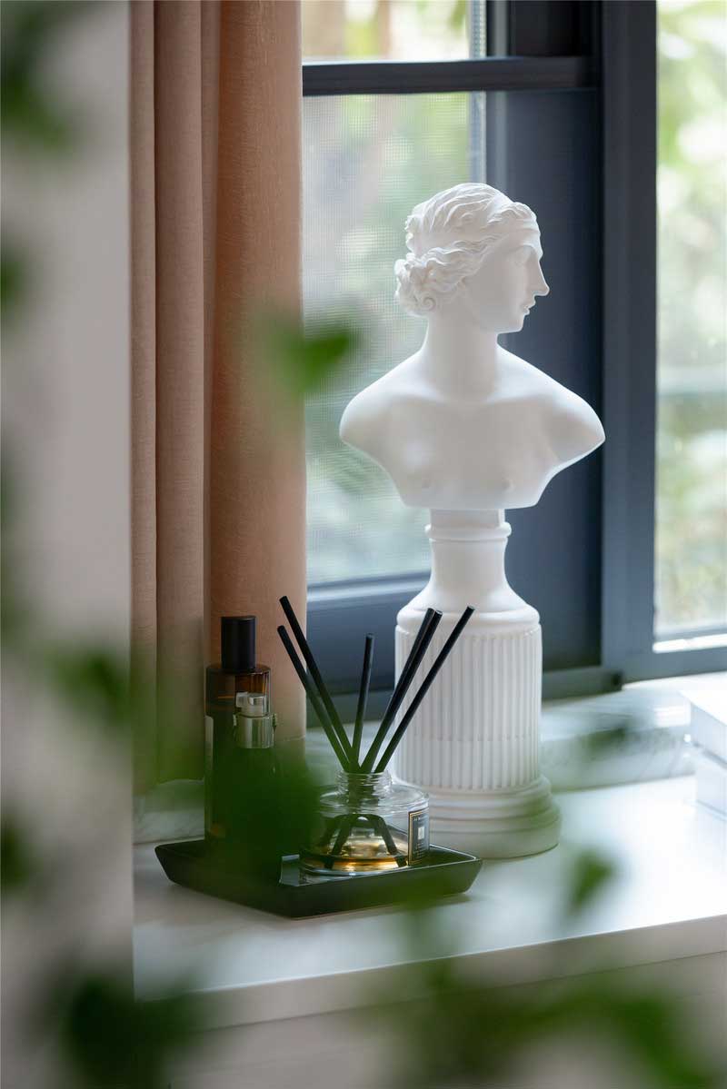 深圳南山簡(jiǎn)約風(fēng)格120平方家庭住房裝修藝術(shù)擺件 深圳南山簡(jiǎn)約風(fēng)格120平方家庭住房裝修藝術(shù)擺件