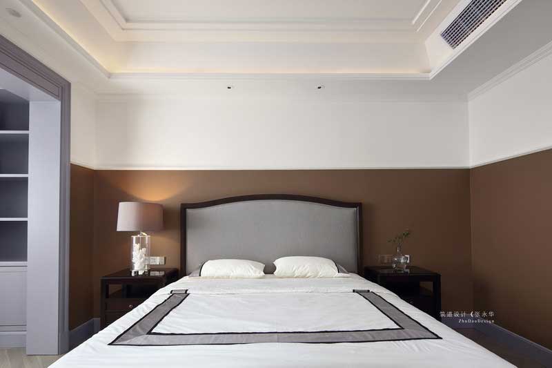 軟裝上追求家具的實用性,營造干練的居室氛圍。 軟裝上追求家具的實用性,營造干練的居室氛圍。