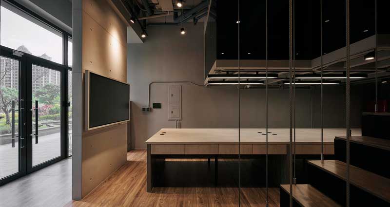 深圳寶安區(qū)工業(yè)風(fēng)辦公室裝修清水混凝土背景墻隔斷 深圳寶安區(qū)工業(yè)風(fēng)辦公室裝修清水混凝土背景墻隔斷