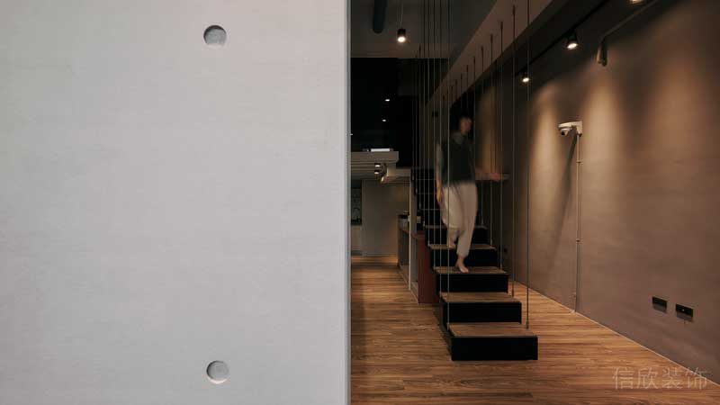 深圳寶安區(qū)工業(yè)風(fēng)辦公室裝修樓梯 深圳寶安區(qū)工業(yè)風(fēng)辦公室裝修樓梯