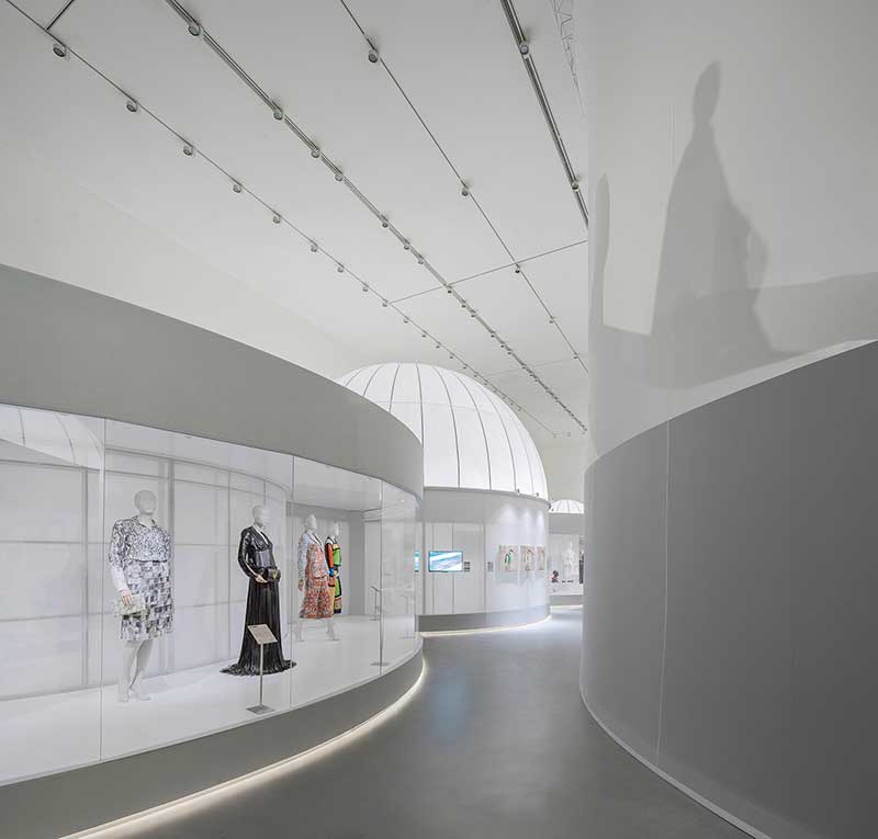 深圳南山區(qū)展廳圓形展示廳裝修設(shè)計(jì)