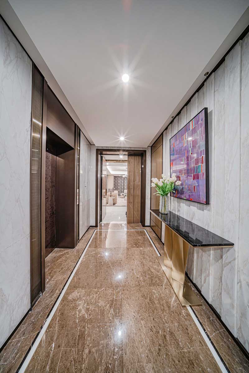 深圳龍崗中心城現(xiàn)代輕奢風(fēng)格家裝新房三居室裝修過(guò)道 深圳龍崗中心城現(xiàn)代輕奢風(fēng)格家裝新房三居室裝修過(guò)道