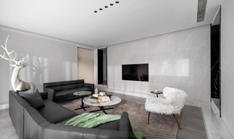 深圳羅湖區(qū)極簡(jiǎn)風(fēng)80平方復(fù)式小戶型裝修設(shè)計(jì)電視背景墻