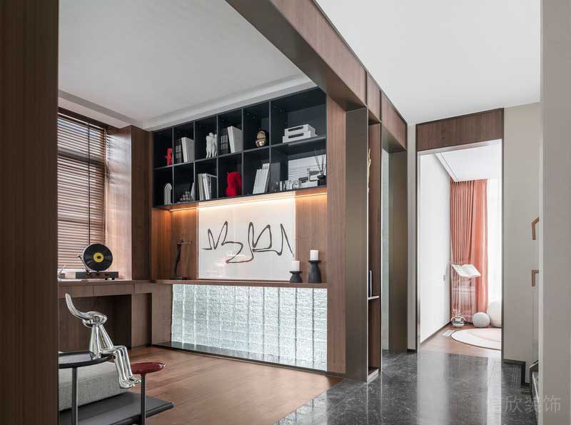 深圳南山區(qū)現(xiàn)代輕奢住宅新房裝修書房陳設(shè) 深圳南山區(qū)現(xiàn)代輕奢住宅新房裝修書房陳設(shè)
