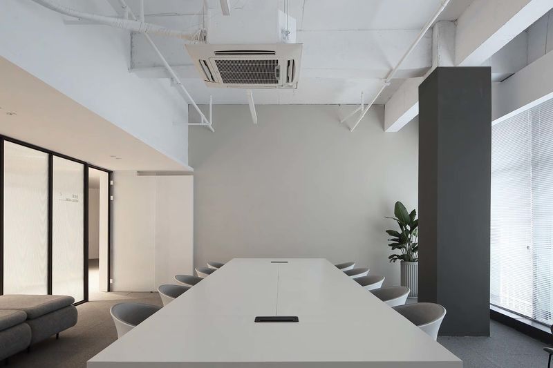 深圳龍華大浪極簡風(fēng)格辦公室裝修會議室 深圳龍華大浪極簡風(fēng)格辦公室裝修會議室