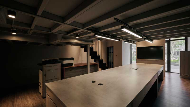 深圳寶安區(qū)工業(yè)風(fēng)辦公室裝修設(shè)計感官 深圳寶安區(qū)工業(yè)風(fēng)辦公室裝修設(shè)計感官