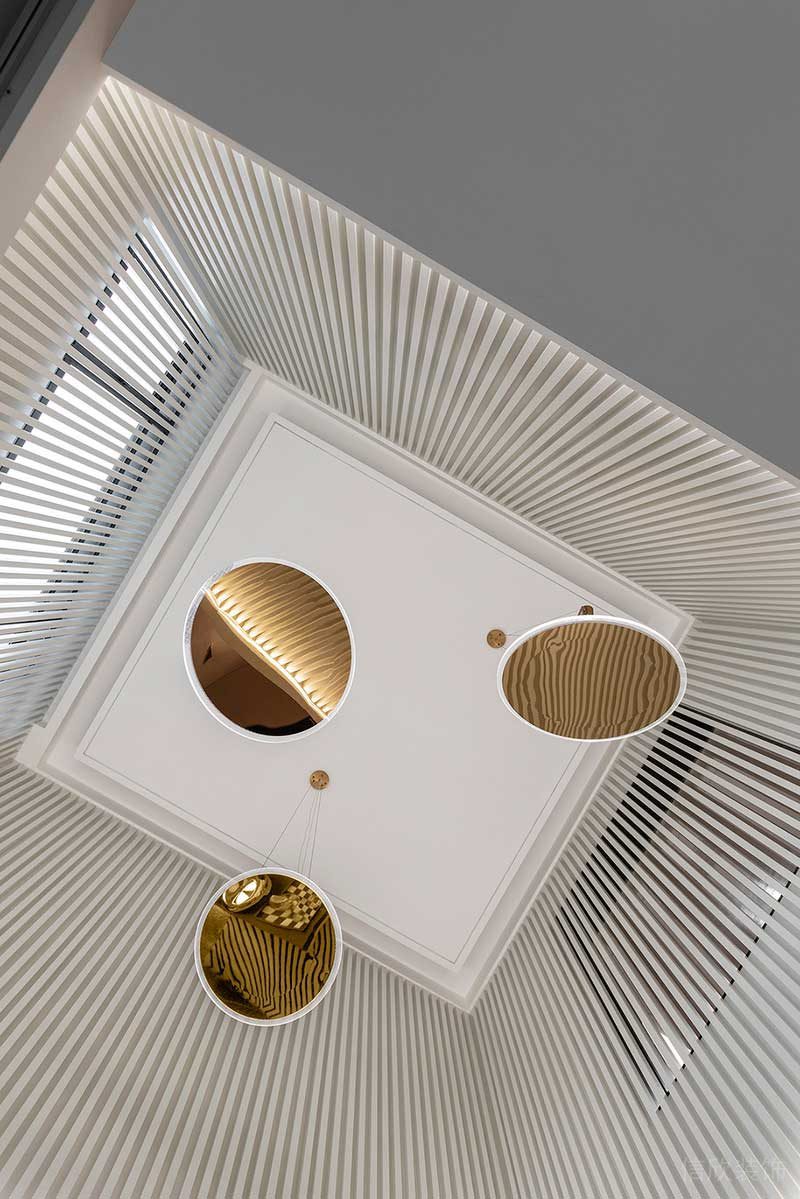 深圳南山區(qū)現(xiàn)代輕奢住宅新房裝修客廳藝術(shù)吊燈 深圳南山區(qū)現(xiàn)代輕奢住宅新房裝修客廳藝術(shù)吊燈