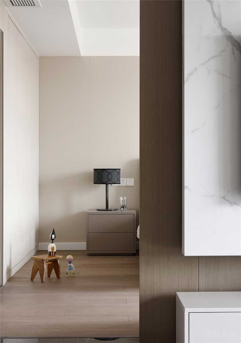 深圳羅湖區(qū)現(xiàn)代簡約風(fēng)家庭新房裝修工程地面鋪設(shè) 深圳羅湖區(qū)現(xiàn)代簡約風(fēng)家庭新房裝修工程地面鋪設(shè)