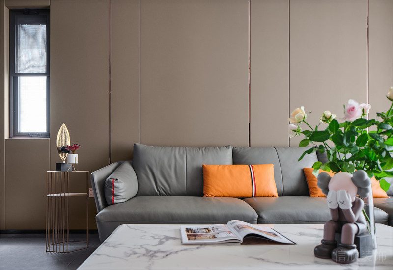 深圳南山區(qū)玫瑰金調(diào)性輕奢風(fēng)家庭裝修實(shí)景圖客廳效果圖