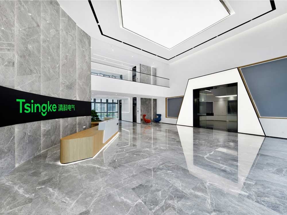 深圳市龍華區(qū)鴻榮源天俊現(xiàn)代簡約風(fēng)格辦公室裝修前臺