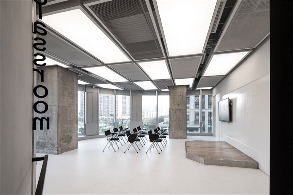 深圳市龍崗區龍崗中心城wakeup造型培訓學院教室 深圳市龍崗區龍崗中心城wakeup造型培訓學院教室