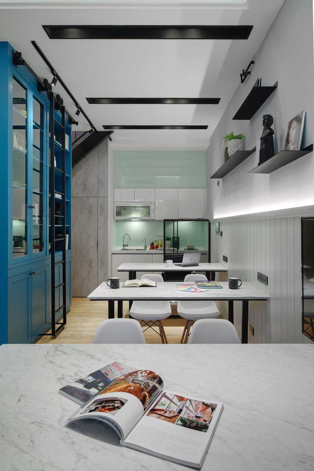 寶安華僑城瑞灣府簡(jiǎn)約風(fēng)格辦公室裝修藍(lán)色裝飾儲(chǔ)物柜 寶安華僑城瑞灣府簡(jiǎn)約風(fēng)格辦公室裝修藍(lán)色裝飾儲(chǔ)物柜