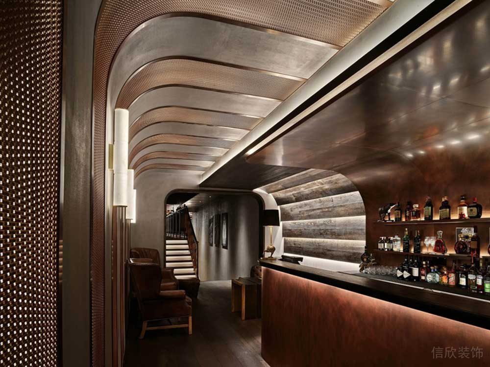 酒吧創(chuàng)意設計弧線現(xiàn)代造型鏤空金屬洞洞板天花創(chuàng)意水吧臺休息區(qū)