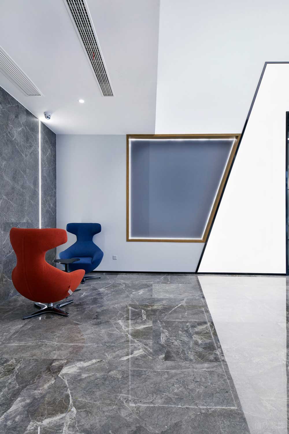 深圳市龍華區(qū)鴻榮源天俊現(xiàn)代簡約風(fēng)格辦公室裝修墻面裝飾