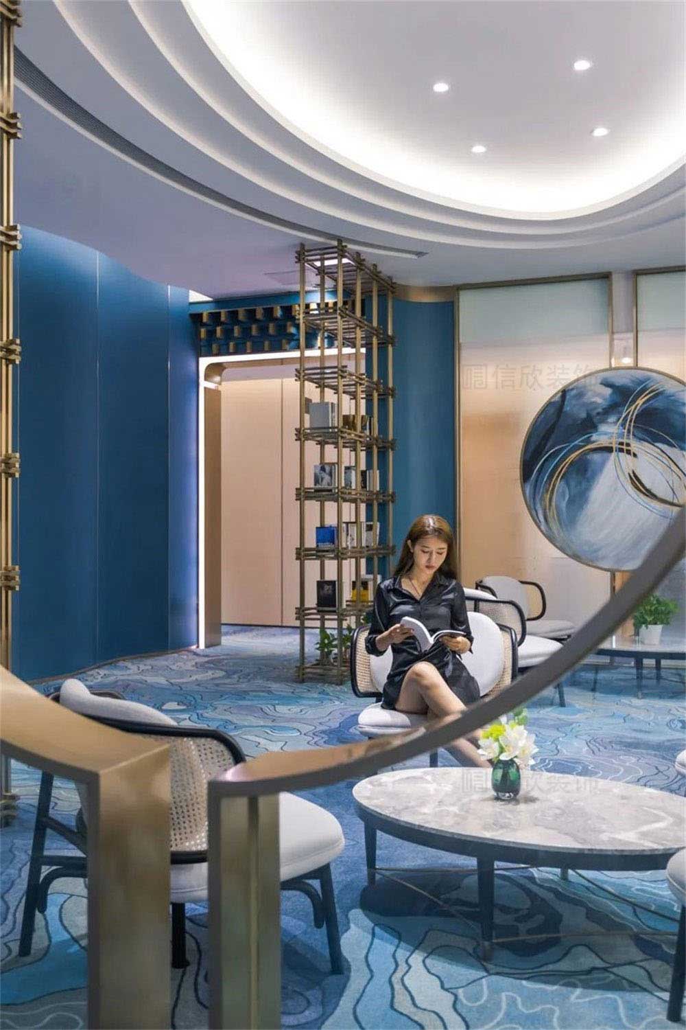 深圳龍崗藍(lán)調(diào)輕奢風(fēng)格酒吧裝修設(shè)計(jì)家具組合 深圳龍崗藍(lán)調(diào)輕奢風(fēng)格酒吧裝修設(shè)計(jì)家具組合