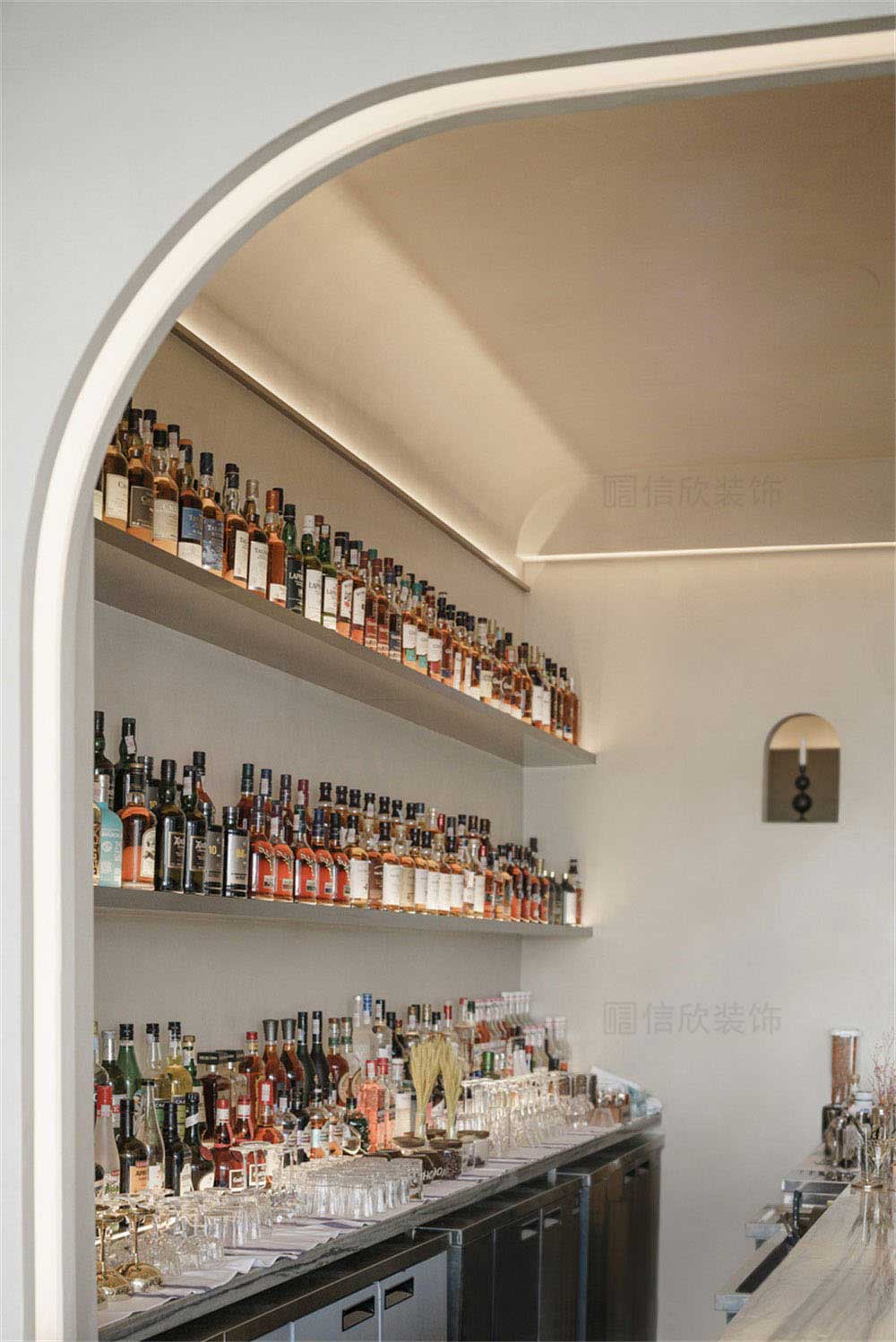 深圳寶安簡約風(fēng)咖啡餐吧裝修設(shè)計(jì)酒柜 深圳寶安簡約風(fēng)咖啡餐吧裝修設(shè)計(jì)酒柜