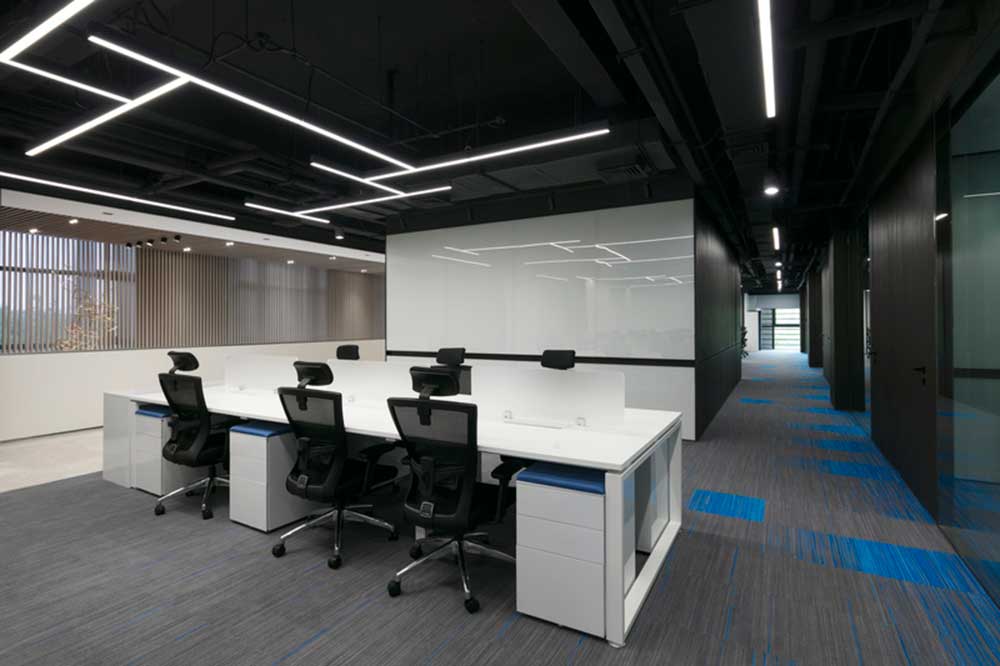 大鵬新區(qū)鑫園廣場(chǎng)現(xiàn)代風(fēng)格辦公室裝修辦公區(qū)配色