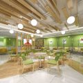 原木風天花吊頂綠色環(huán)保色彩設(shè)計公共休息區(qū)就餐區(qū)辦公室裝修機構(gòu)培訓效果圖