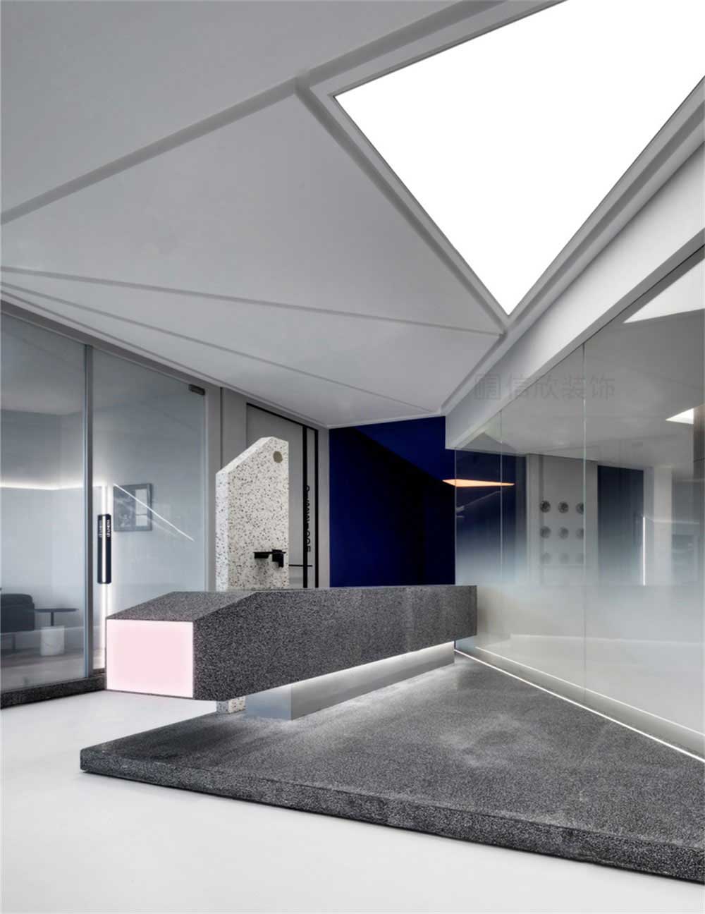 深圳市龍崗區龍崗中心城wakeup造型培訓學院水吧 深圳市龍崗區龍崗中心城wakeup造型培訓學院水吧