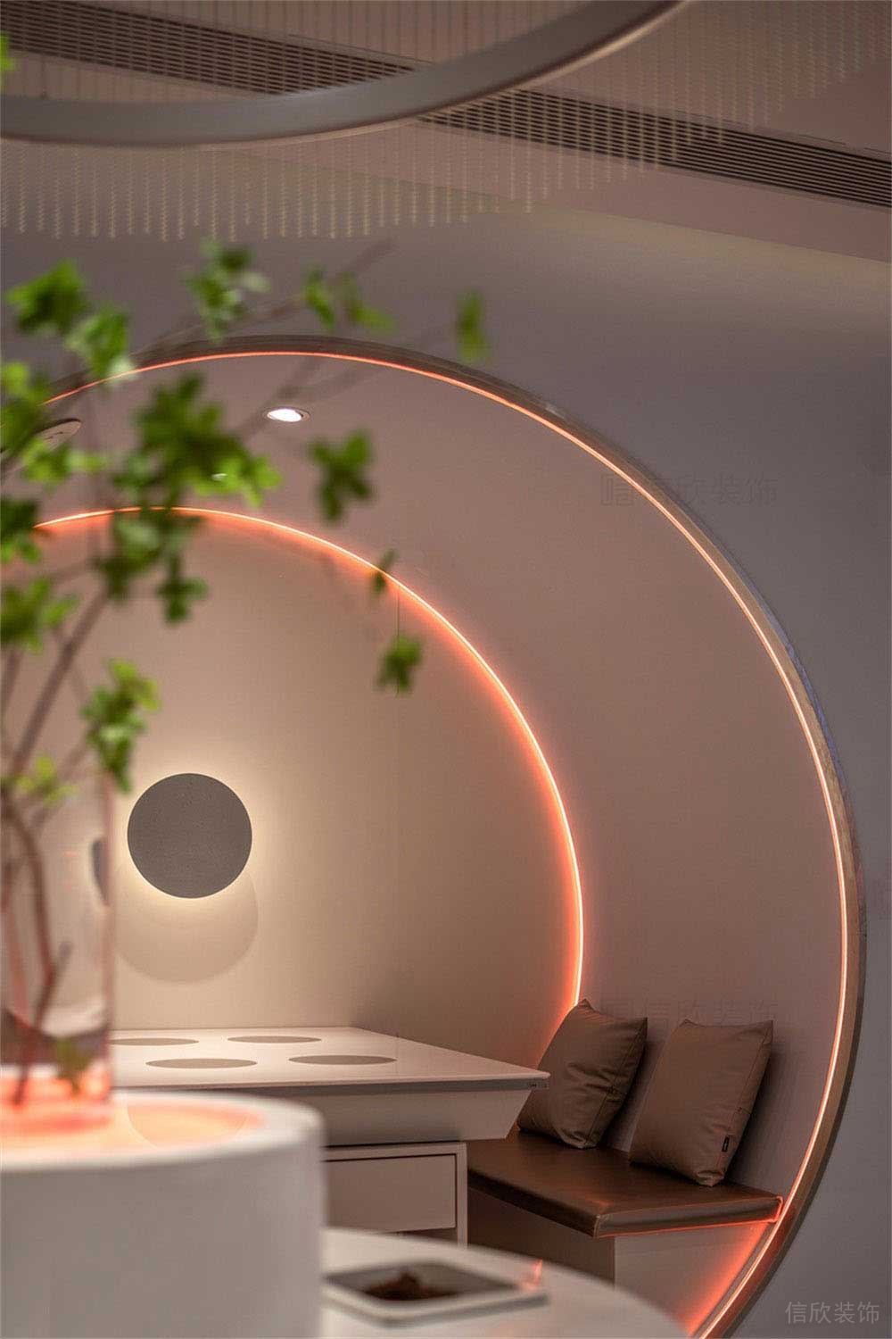 深圳龍崗現(xiàn)代風格火鍋店裝修設計開放式包廂