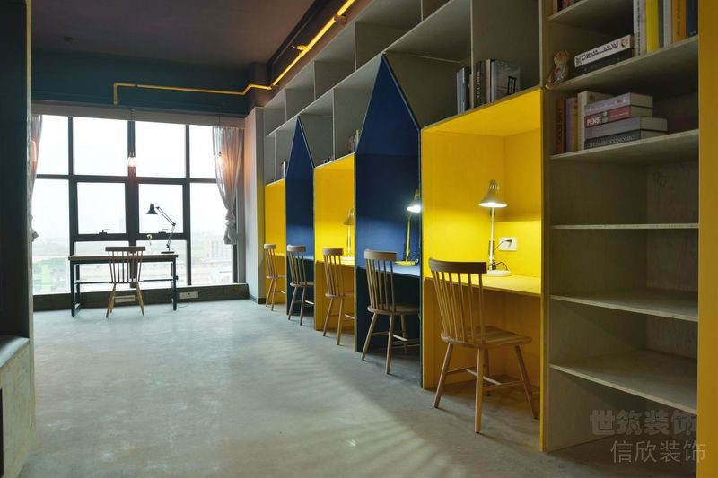 北歐工業(yè)風(fēng)辦公室獨(dú)立思考工作裝修圖