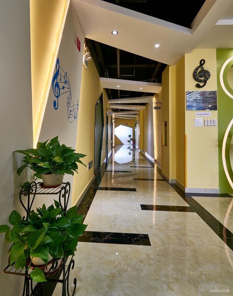 音樂教育機構(gòu)大理石過道環(huán)形豹紋幾何造型天花鏤空設計圖