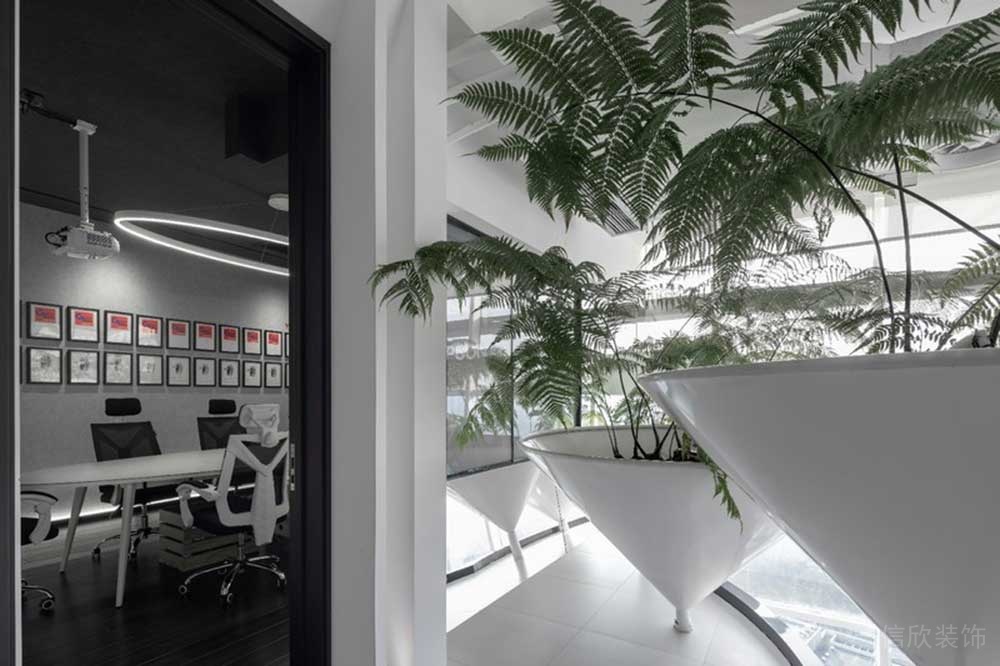 微景觀沙漏式創(chuàng)意造型白色簡約辦公室裝修