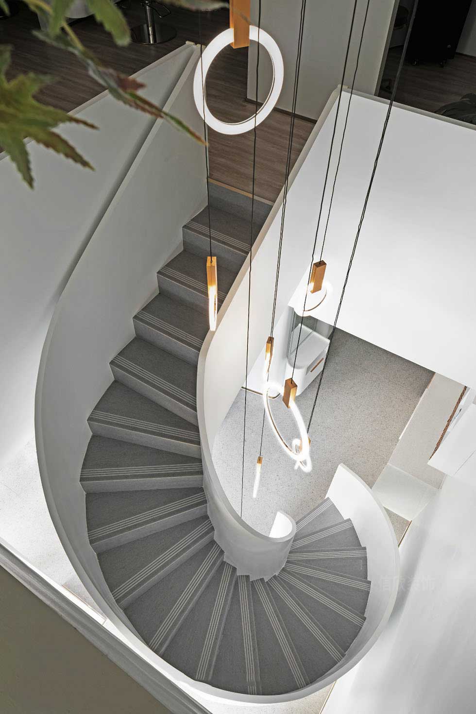 深圳羅湖時尚發型會所裝修樓梯實景案例 深圳羅湖時尚發型會所裝修樓梯實景案例