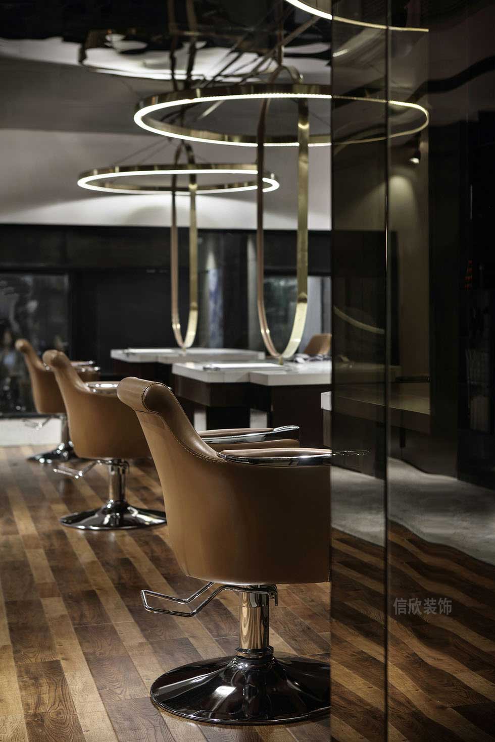 理發店燙染區金色環形燈帶